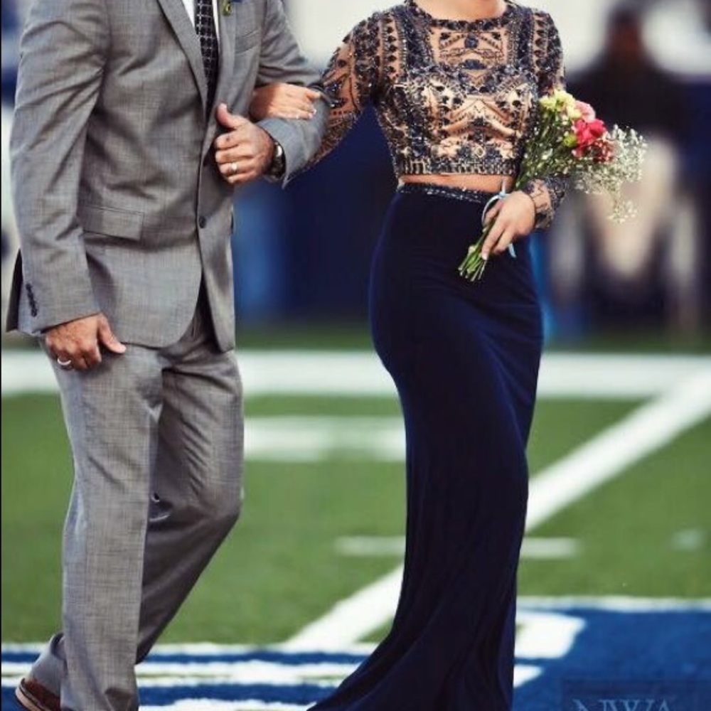 Sherri Hill Size 4 Long Sleeve Navy 2 Piece